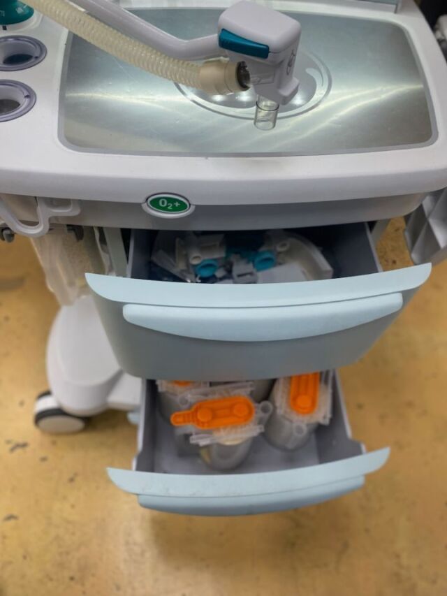 GE DATEX OHMEDA Avance CS2 Anesthesia Machine - Image 6